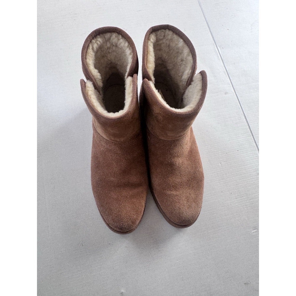Ugg  Boots Womens Size 9‎ Brown Suede Sheepskin Wedge Casual Shoes